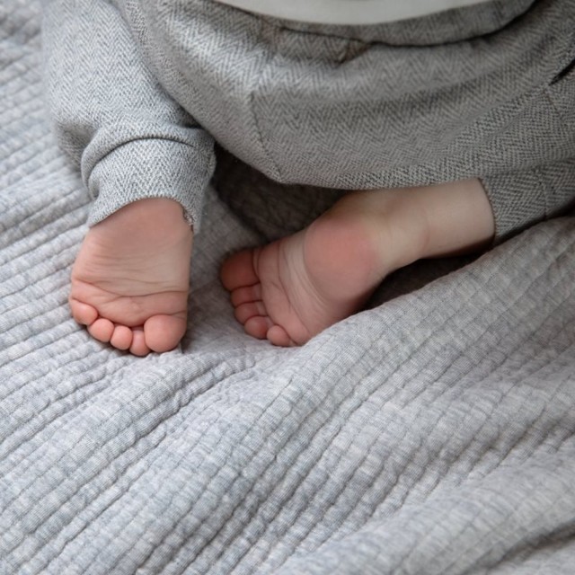 Pokrivač Sa Jastučnicom - Sivi