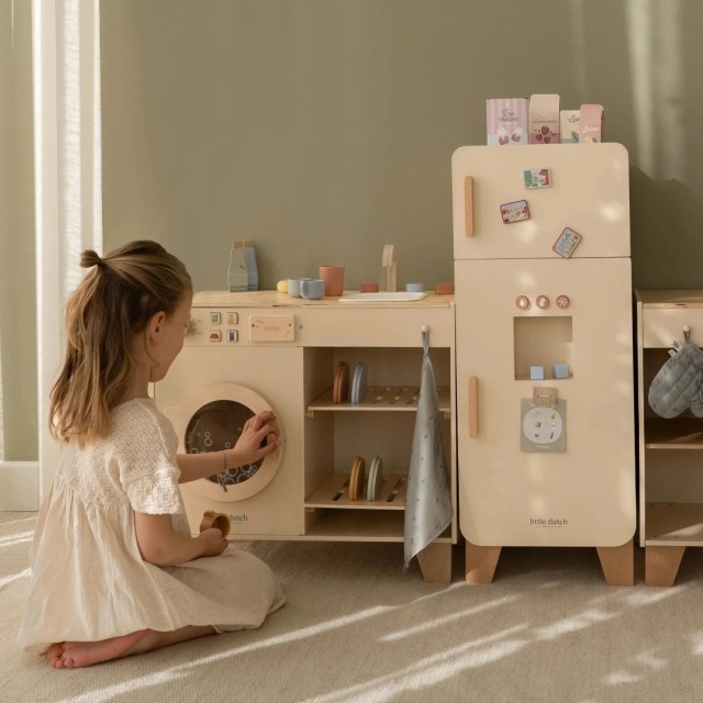 Drvena veš mašina za decu