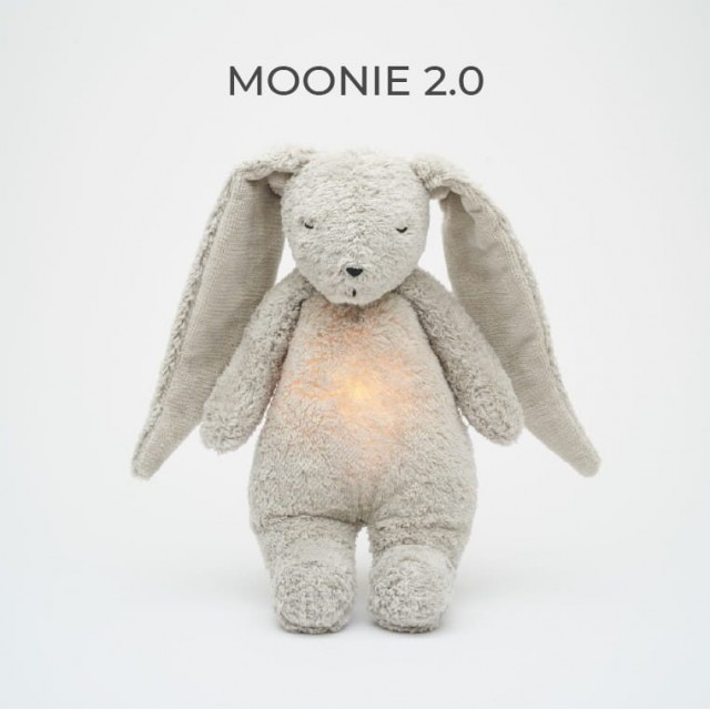 Moonie 2.0 Organic - Zeka Gray Sa Lampicom I Umirujućim Zvucima Moonie 2.0 Organic - Zeka Gray Sa Lampicom I Umirujućim Zvucima