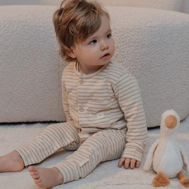 Jednodelna Pidžama Na Preklop - Natural Stripes Jednodelna Pidžama Na Preklop - Natural Stripes