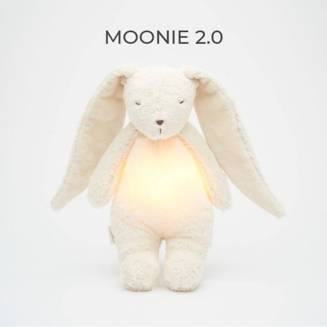 Moonie 2.0 Organic - Zeka Polar Sa Lampicom I Umirujućim Zvucima